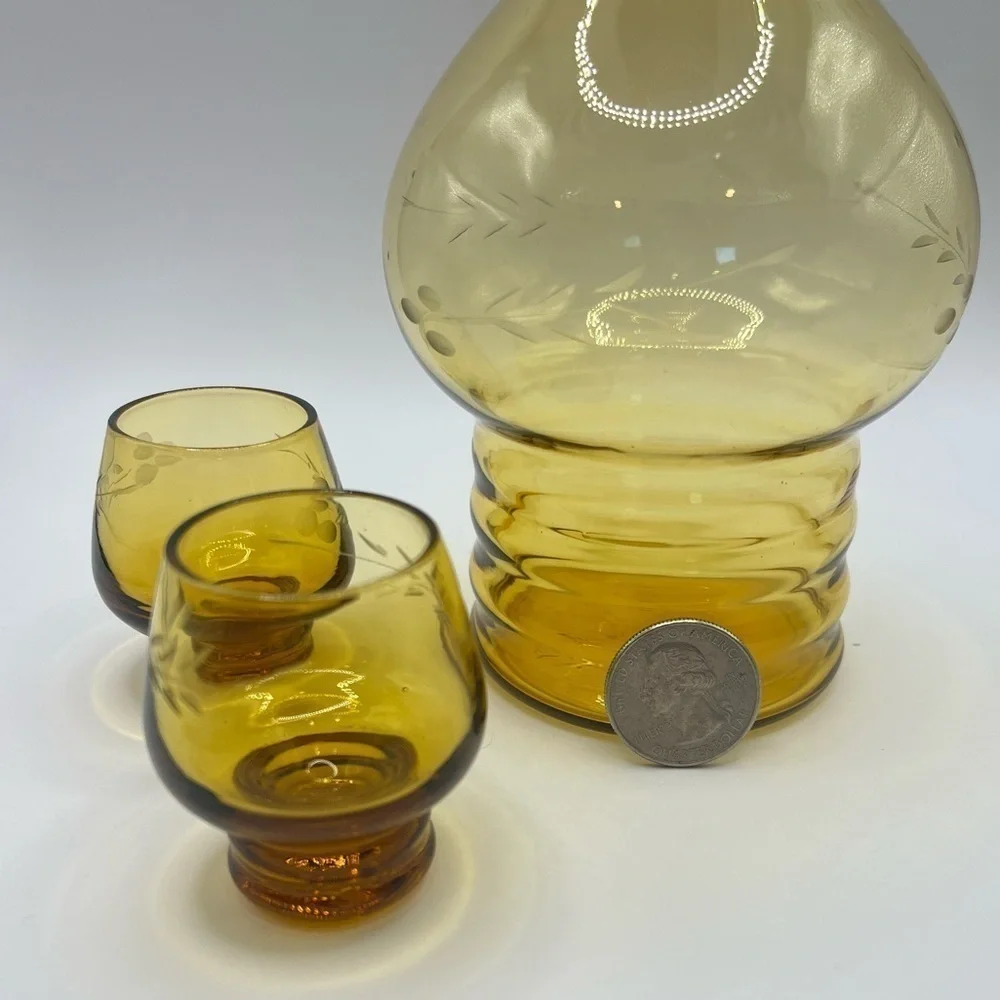 Vintage Mid-Century Etched Elegant Amber Glass Petite Decanter/Glass Set